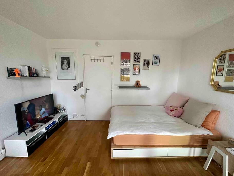The Coziest 1B&B Near L'Etoile Левалоа-Пере Екстериор снимка